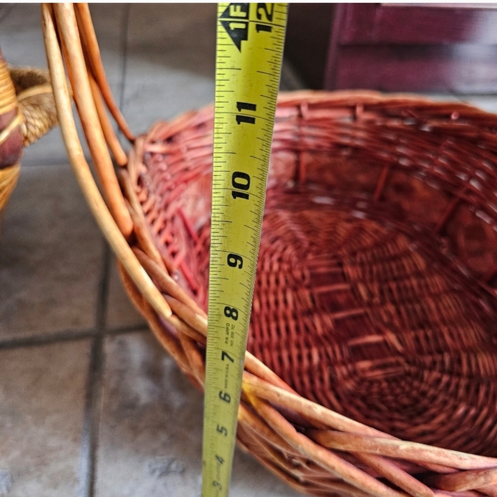 Rustic Woven Basket - Picture 15 of 16
